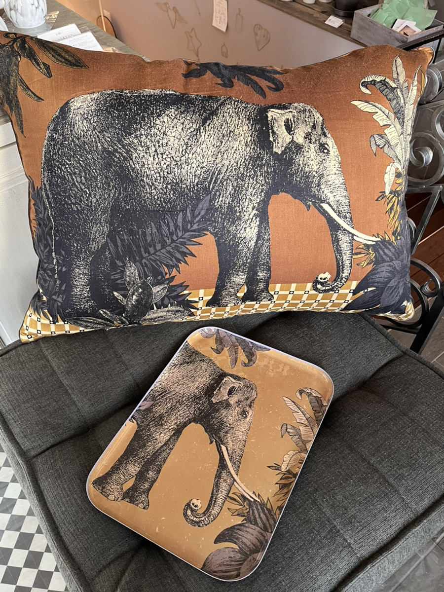 Beatrice LAVAL 可愛いクッション＆トレイ｜Staff blog | 芦屋ブランド